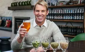 Shane-Warne-at-the-Moa-Brewery_300