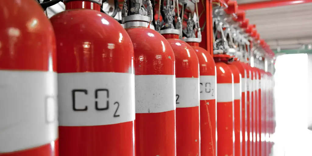 Large,Co2,Fire,Extinguishers,In,A,Room